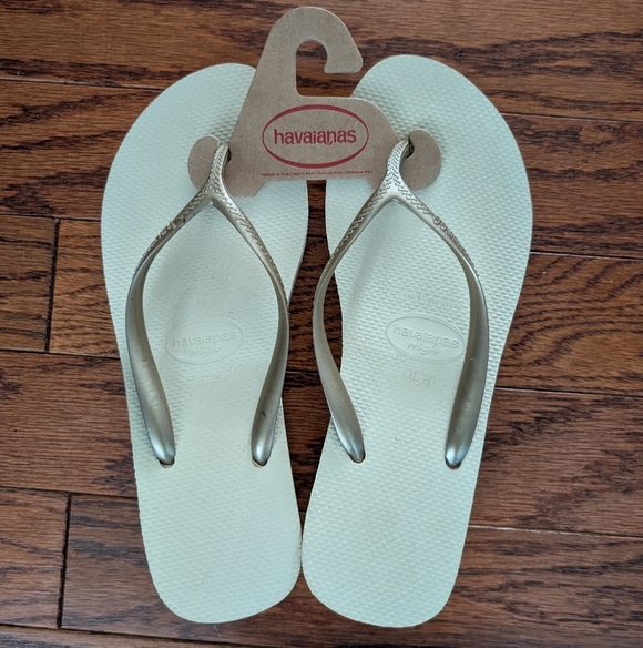 Havaianas Shoes - Havaianas High Platform Flip Flops Tan/Gold Size 9W